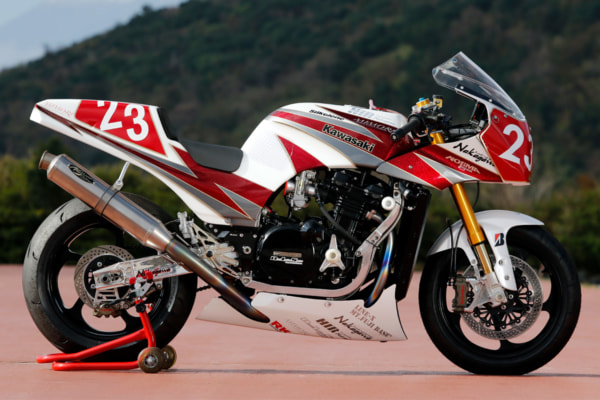 GPZ900R by トレーディングガレージ・ナカガワ