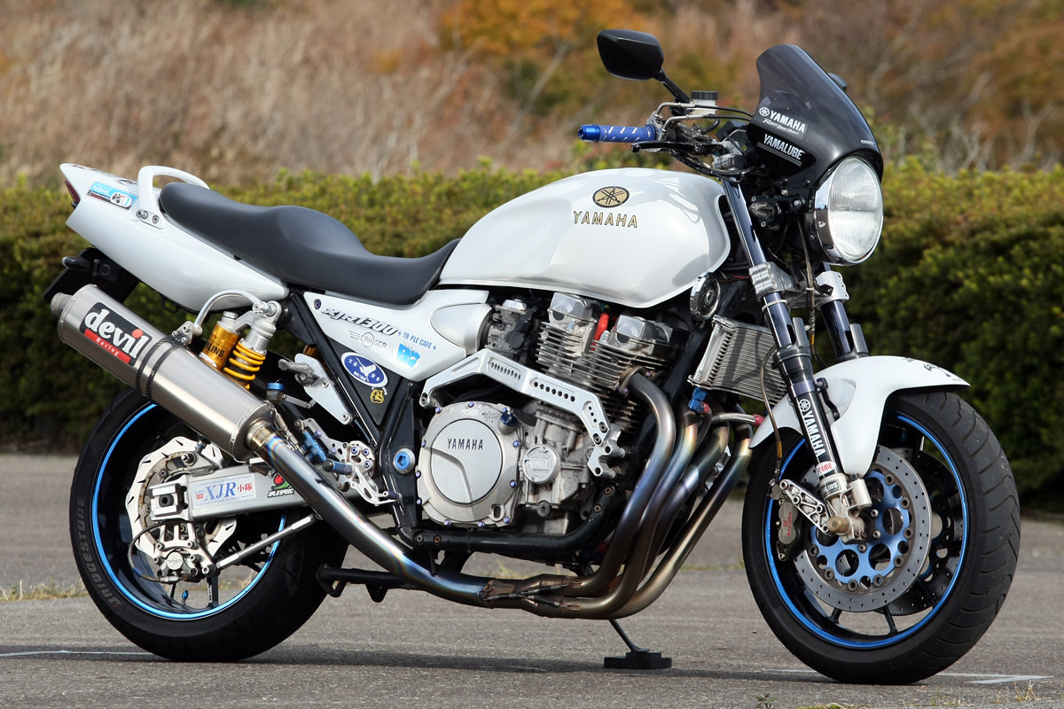 XJR1300 by ホワイトウルフ(神奈川県)