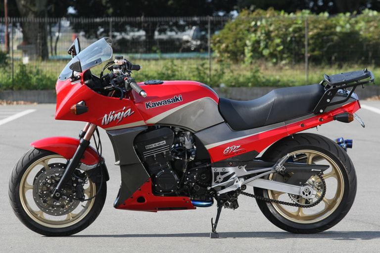 GPZ900R by ブルドッカータゴス