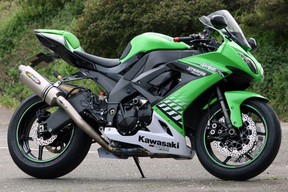 Ninja ZX-10R by ストライカーワークス