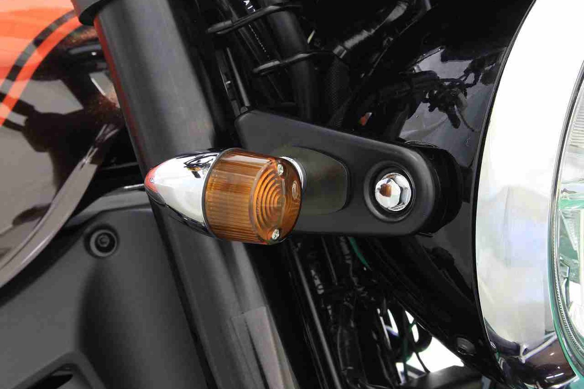 ポッシュフェイスクラシカル71タイプウインカーキットカワサキZ900RSZ650 ポッシュフェイスがZ900RS用ボルトオンウインカーキットを発売