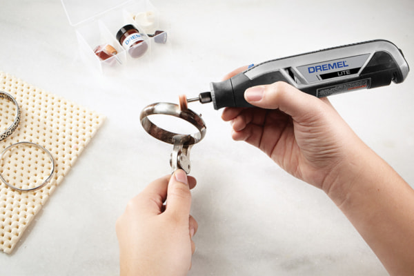 BOSCH DREMEL LITE（ドレメル・ライト）