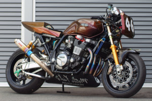 XJR1300 by モーターキッズ柳澤