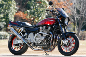 ZEPHYR1100 by バグース! モーターサイクル