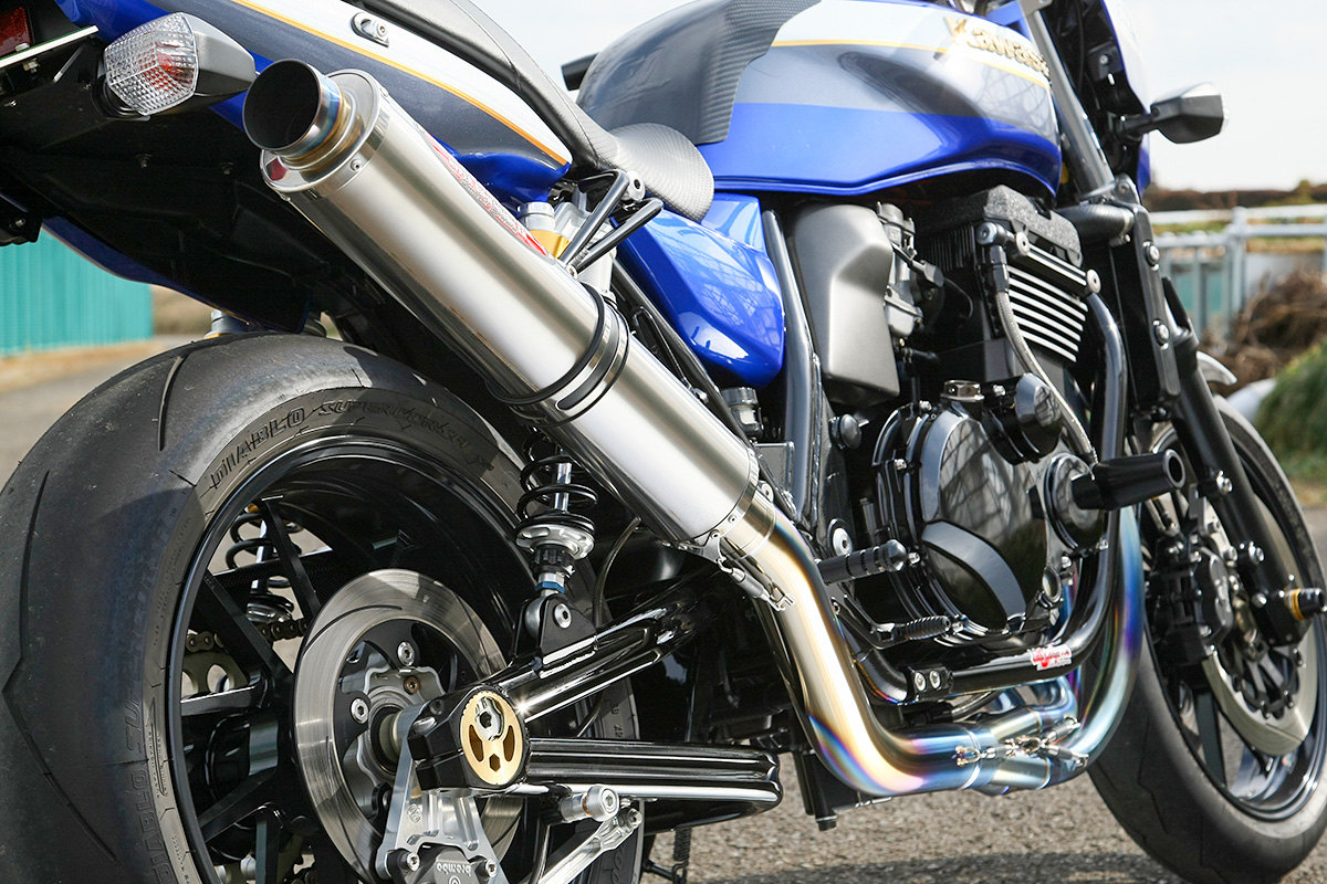 ZRX1200R by ストライカーワークス | カスタムマシン | カスタム