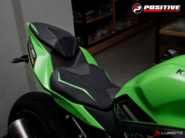 ルイモト Ninja ZX-25R シートカバー