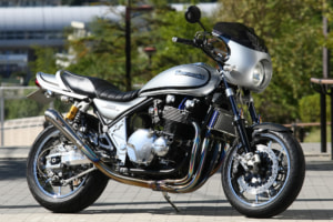 ZEPHYR1100 by ストライカーワークス