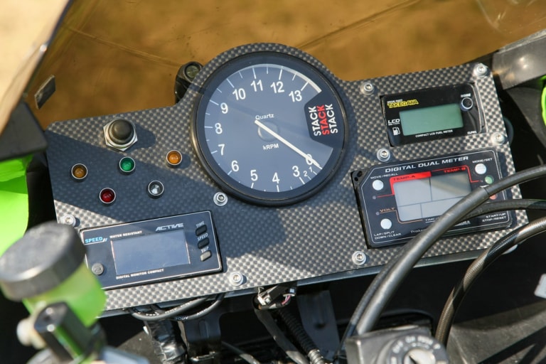 GPZ900R by バグース! モーターサイクル