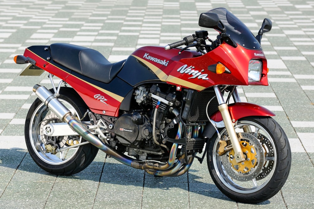 GPZ900R by スペックエンジニアリング