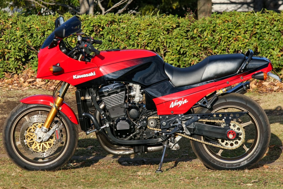 GPZ900R by バグース! モーターサイクル