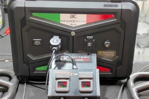 [EICMA2022] イタリアのBC Battery Controllerは新型リチウム電池発電機を発表